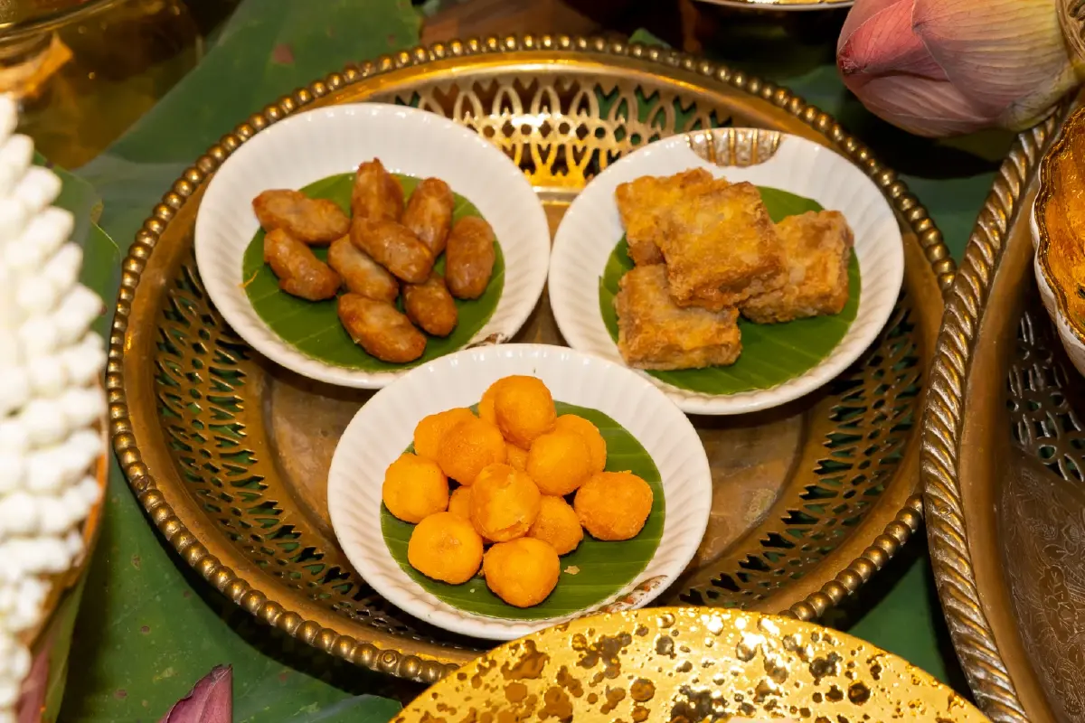 'ข้าวแช่อย่างข้าวขวัญ' ร้านสรรพรส เครื่องเคียงสูตรโบราณ 30 อย่าง