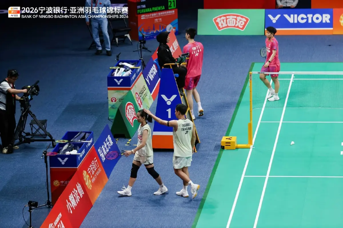 บาส-เฟม ล้มยักษ์มือ 1 โลกคาบ้านจีน เข้าชิงแบดฯ ชิงแชมป์เอเชีย 2026