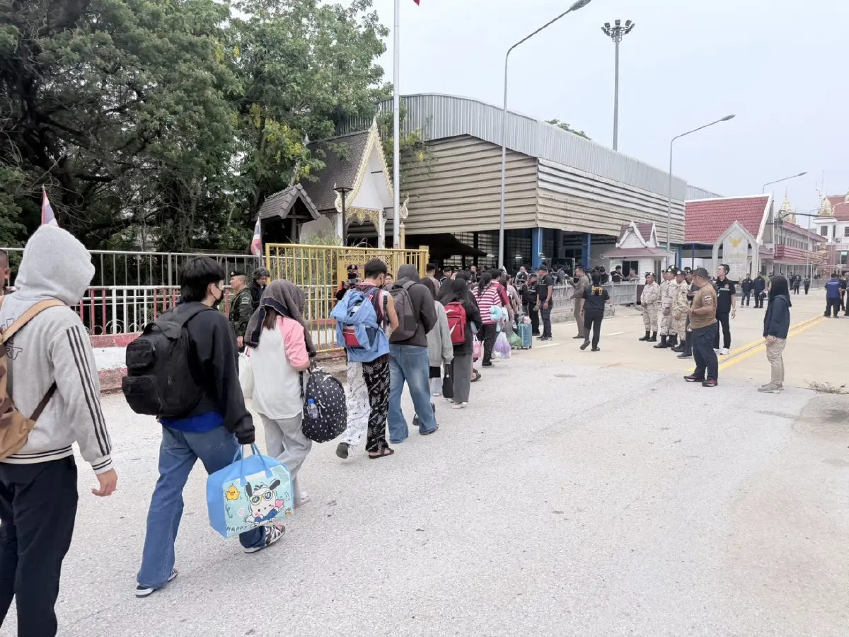 ทบ.ใช้การทูตประสาน นำคนไทย 635 คน จาก กัมพูชา คัดกรอง 'สแกมเมอร์'