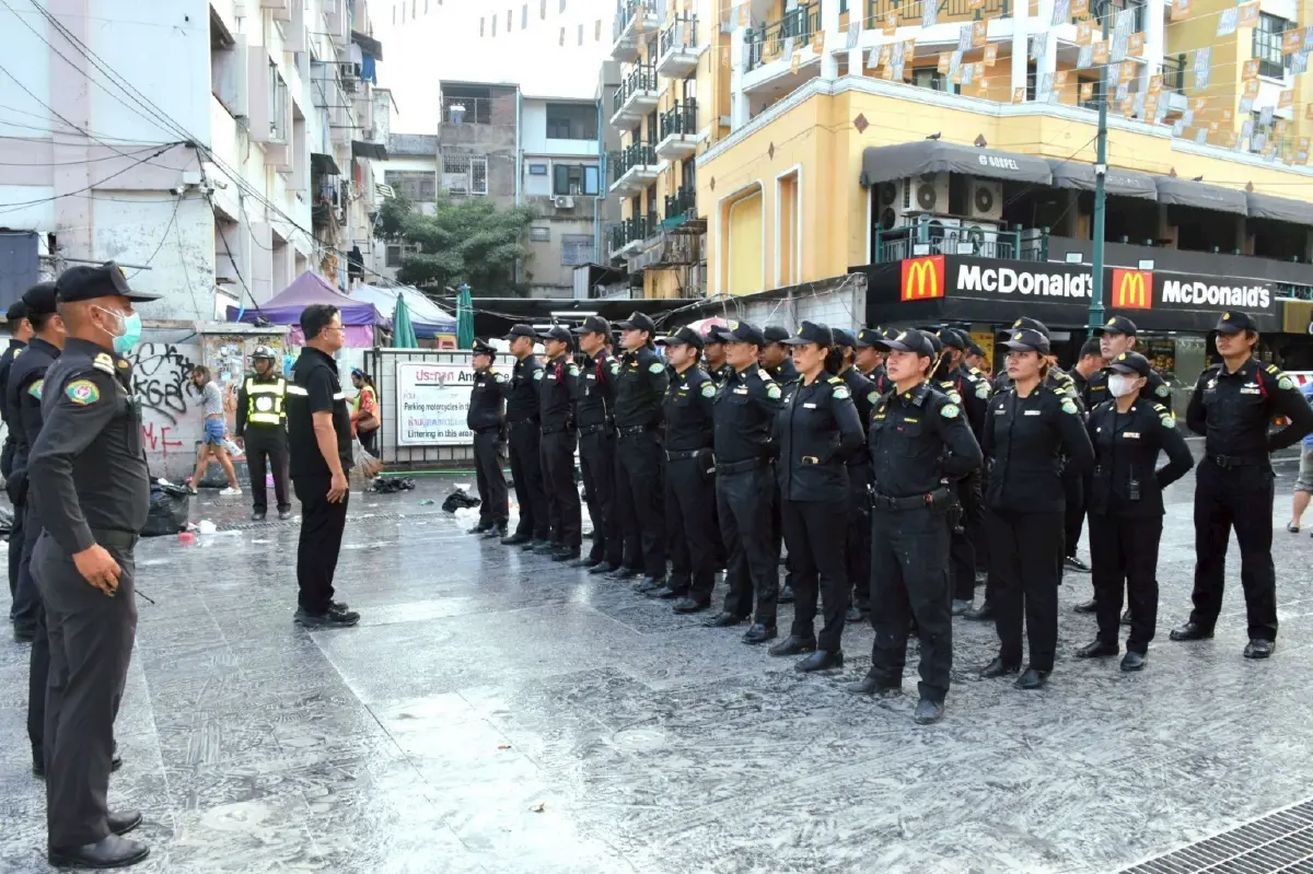 เทศกิจพรึ่บ ถนนข้าวสารพื้นที่โดยรอบ หลังปิดสงกรานต์