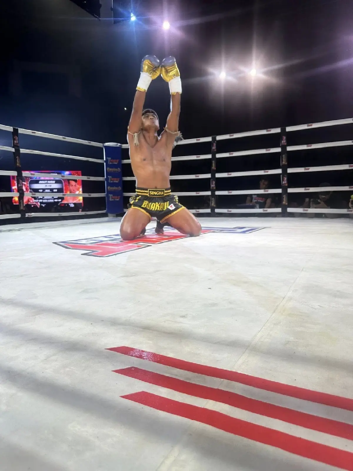 ผลมวยสด บัวขาว ชนะเอกฉันท์ 3 ยก ดับซ่า เมิ่ง เกาเฟิง T Fight All Stars