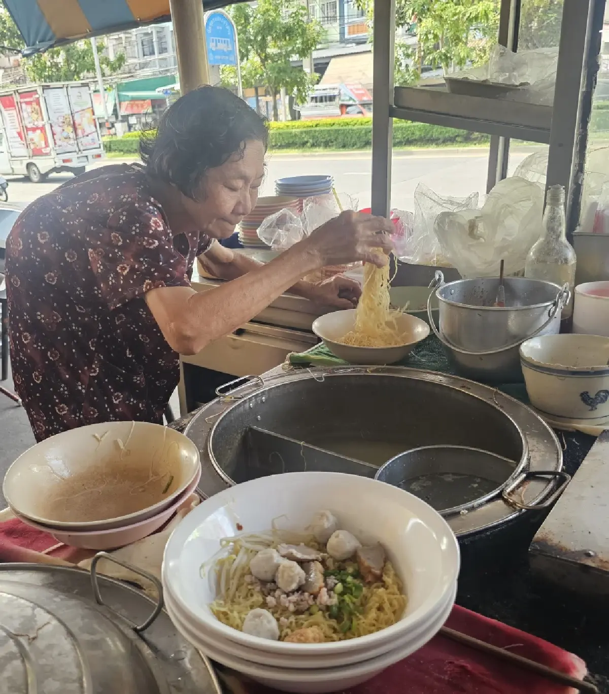 ‘5 ร้านก๋วยเตี๋ยวลูกชิ้นปลา’ อร่อยในดวงใจหมูหวานชวนชิม