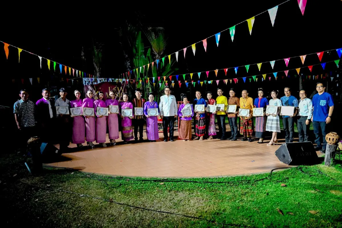 รื้อฟื้นการละเล่นโบราณที่สาบสูญ 150 ปี คืนศิลป์ ให้แผ่นดินอีสาน