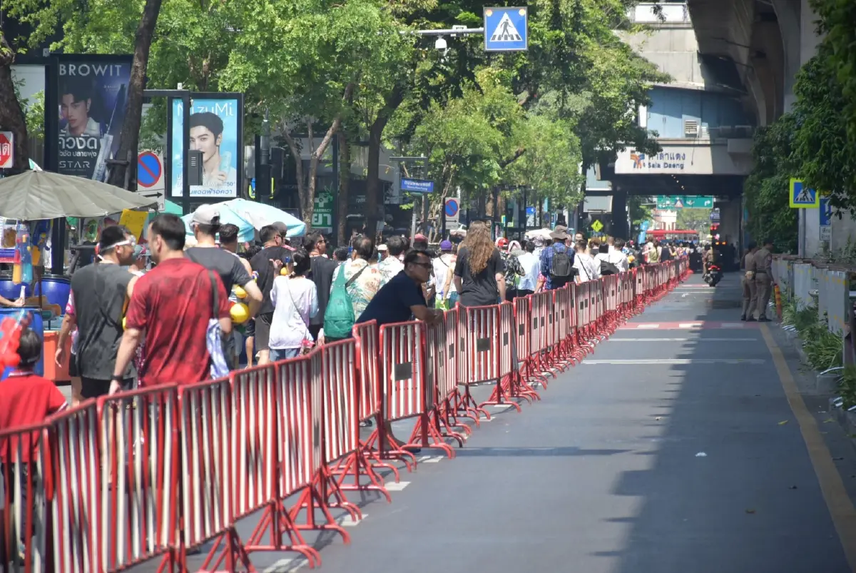 สีลมแตก! สงกรานต์ 2569 คนทะลัก 1.4 แสน สั่งเฝ้าระวังเรียลไทม์ทั้งกรุง