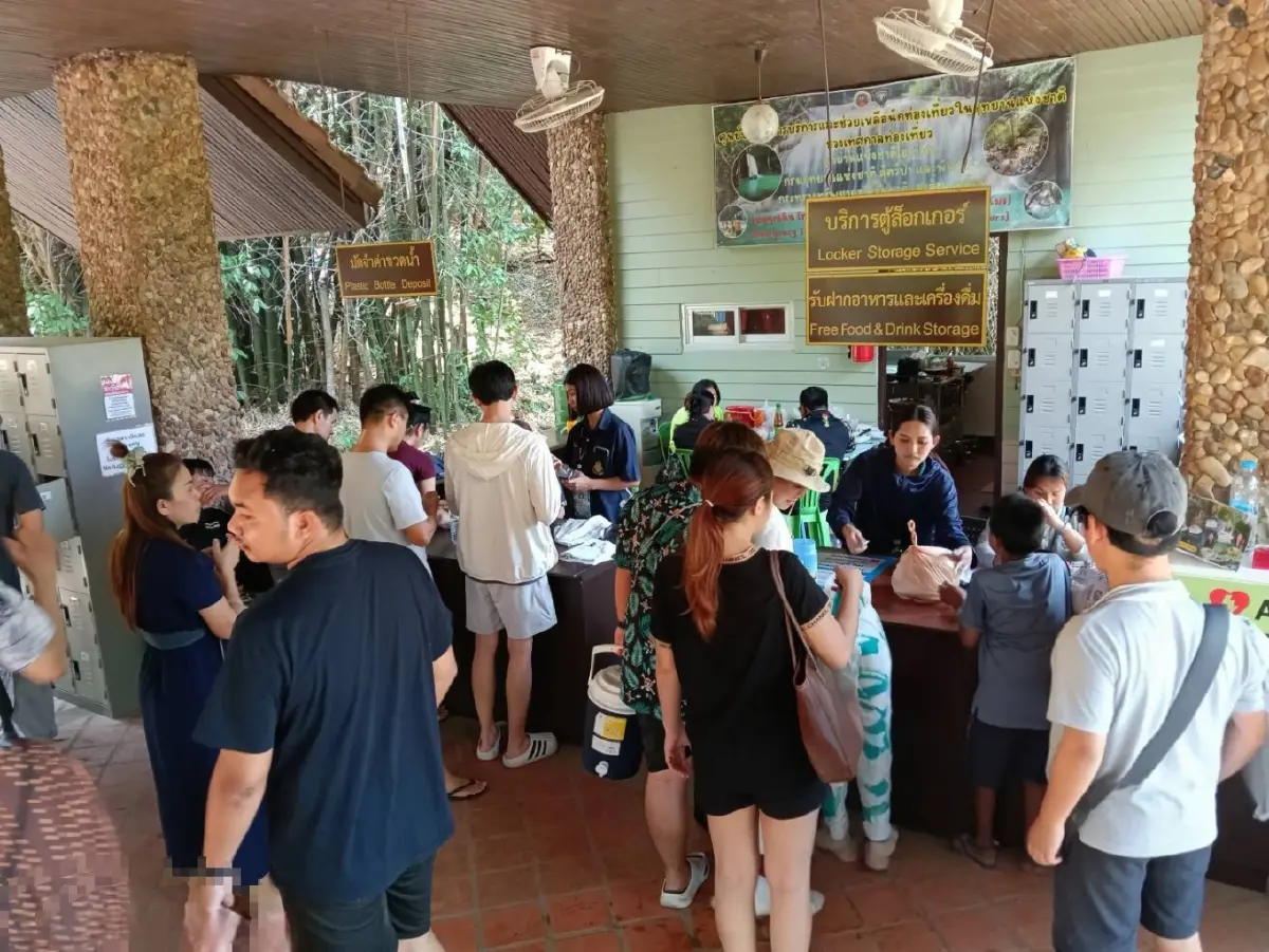 'วันครอบครัว' อุทยานฯเข้าฟรีทั่วไทย เที่ยวสงกรานต์ พุ่ง 3 แสนคน