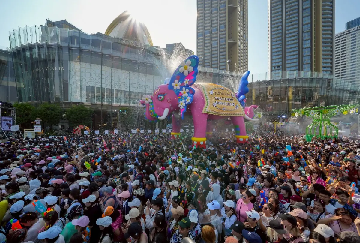 สงกรานต์ 'ไอคอนสยาม' ประสบความสำเร็จเกินคาด ดึงนักท่องเที่ยว 1.47 ล้านคน
