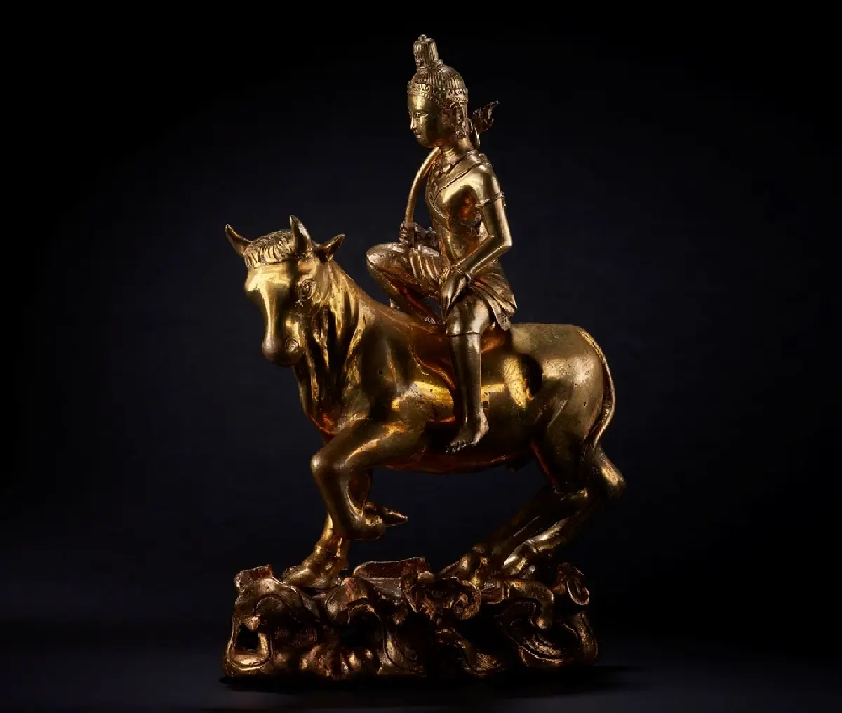 วันสงกรานต์ : สรงน้ำพระธาตุ - เทวดานพเคราะห์ สิริมงคลรับปีใหม่ไทย