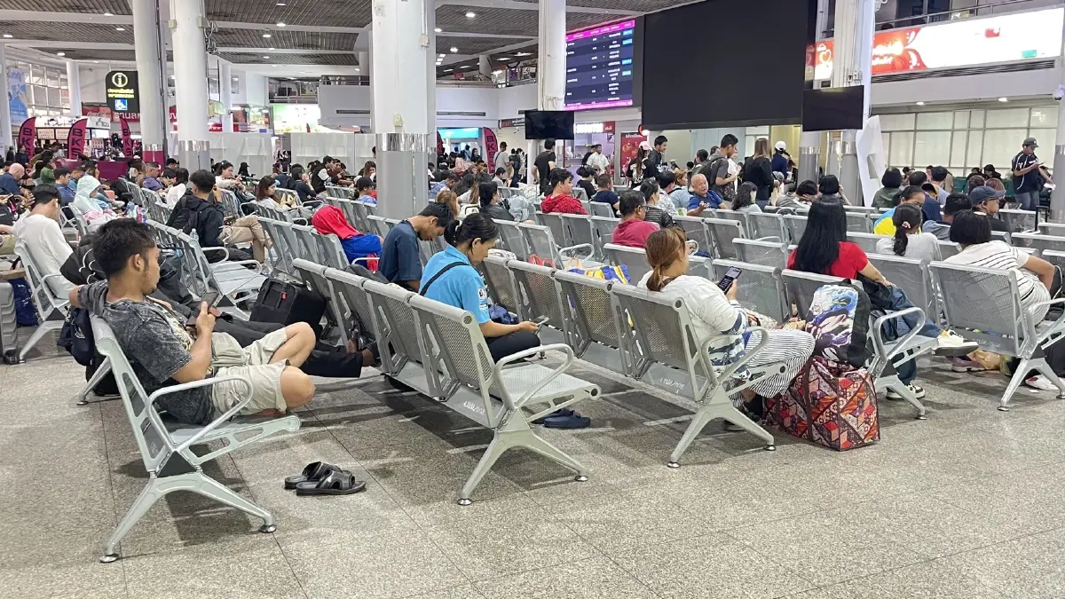 บขส. เผยประชาชนทยอยเดินทางกลับภูมิลำเนา คาดวันนี้พีคสุด 1.8 แสนคน