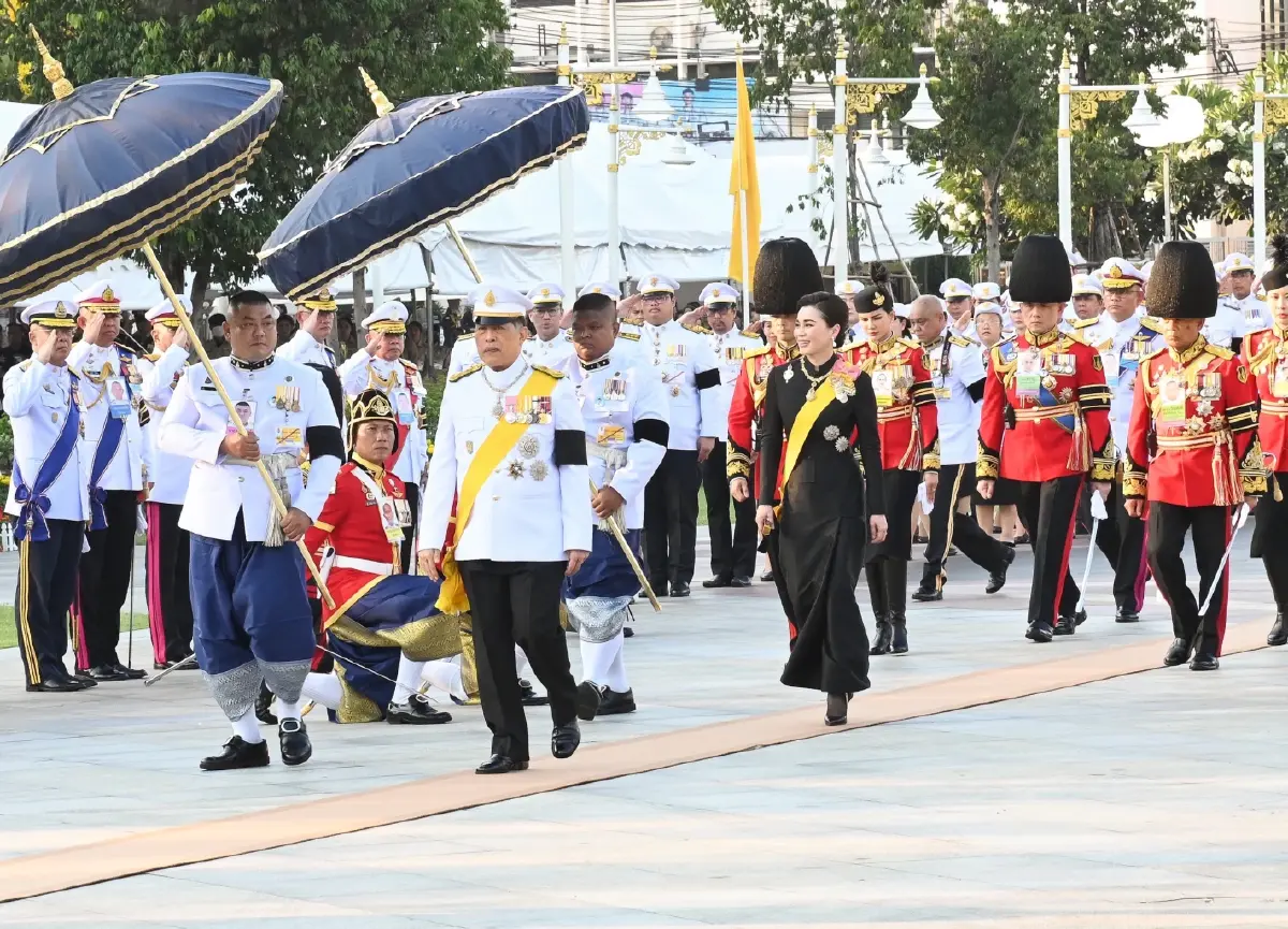 ในหลวง-พระราชินี เสด็จฯ ไปในการพระราชพิธี วันจักรี 2569