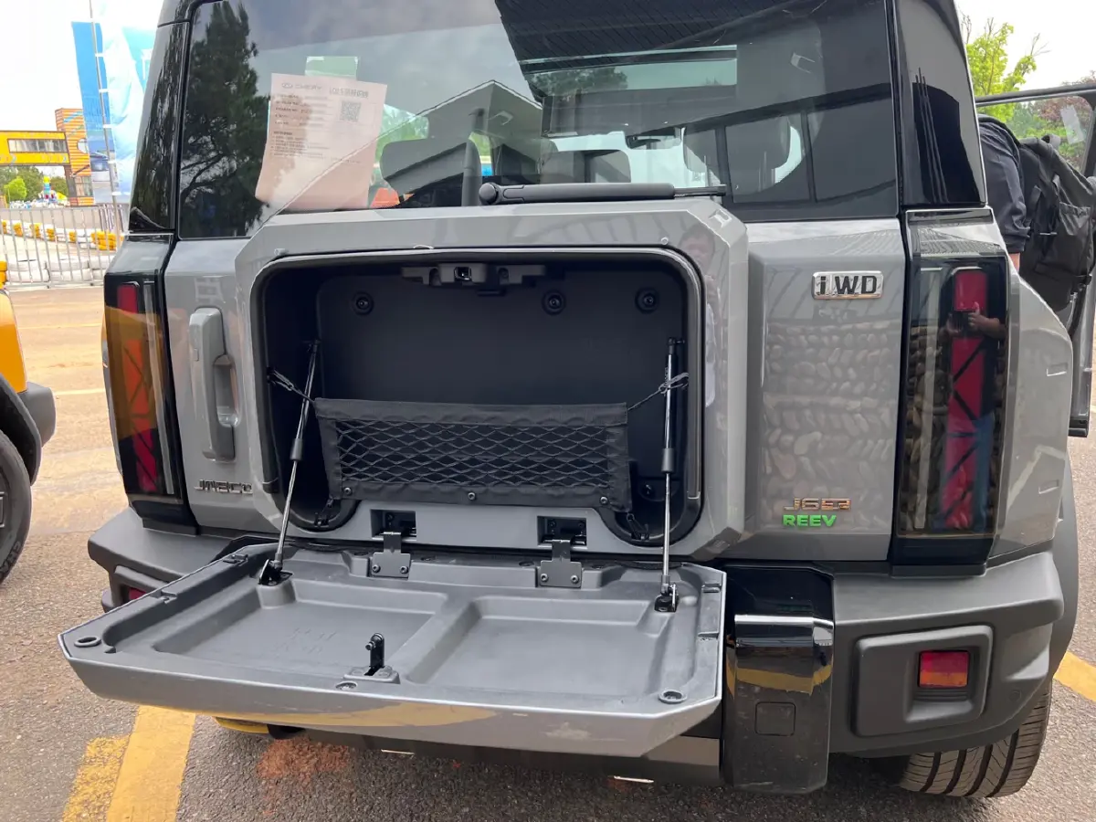 โอโมดา แอนด์ เจคู รุก REEV ส่ง J6 T 4WD ลุยตลาด