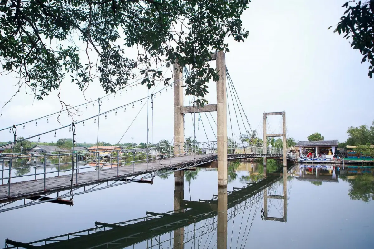 เที่ยวแบบนักอนุรักษ์ เนิบ ๆ ช้า ๆ ที่ 'ปากน้ำประแส'