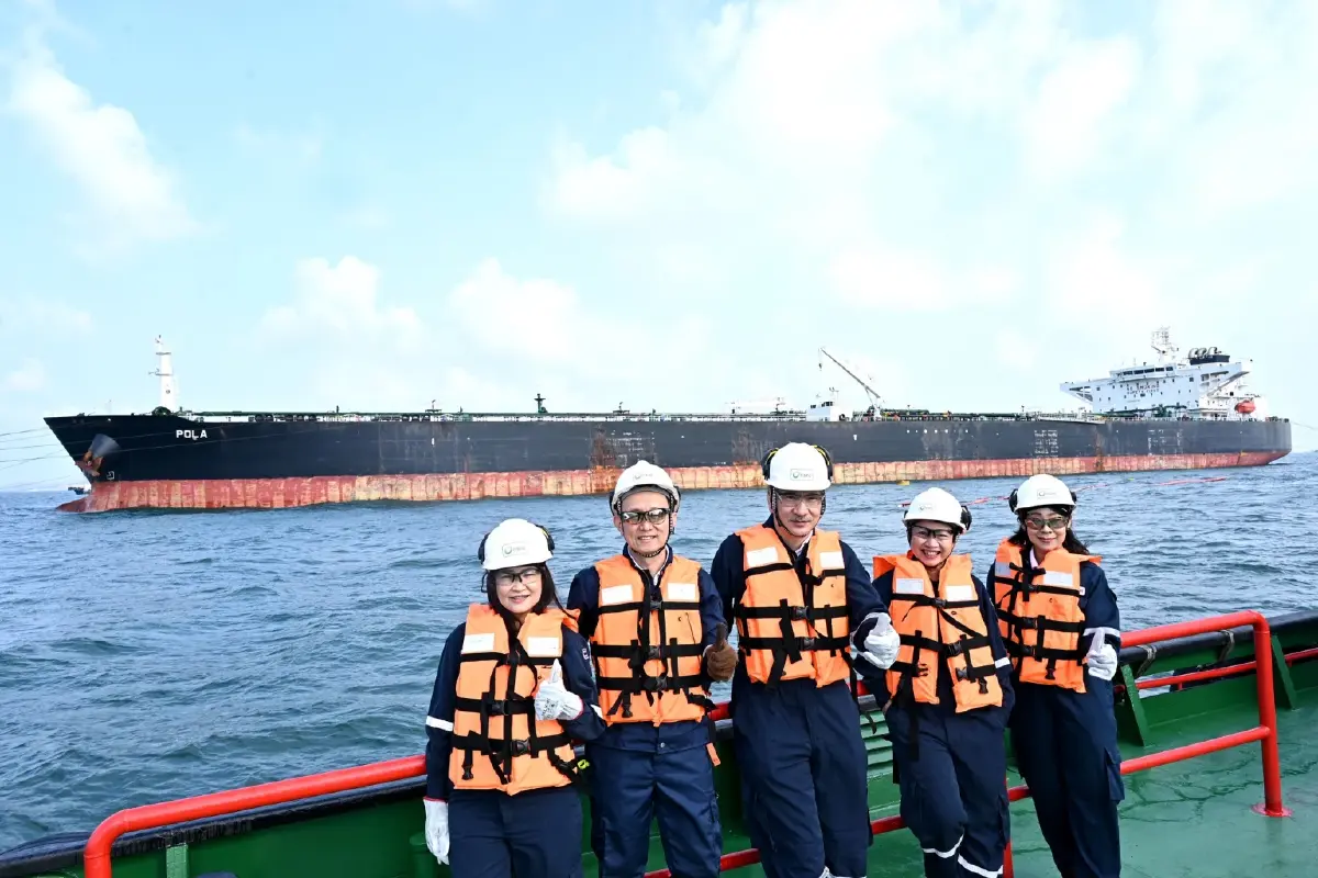 เปิดภาพ! เรือขนส่งน้ำมันดิบ ถึงท่าเรือโรงกลั่นน้ำมันบางจาก ศรีราชา