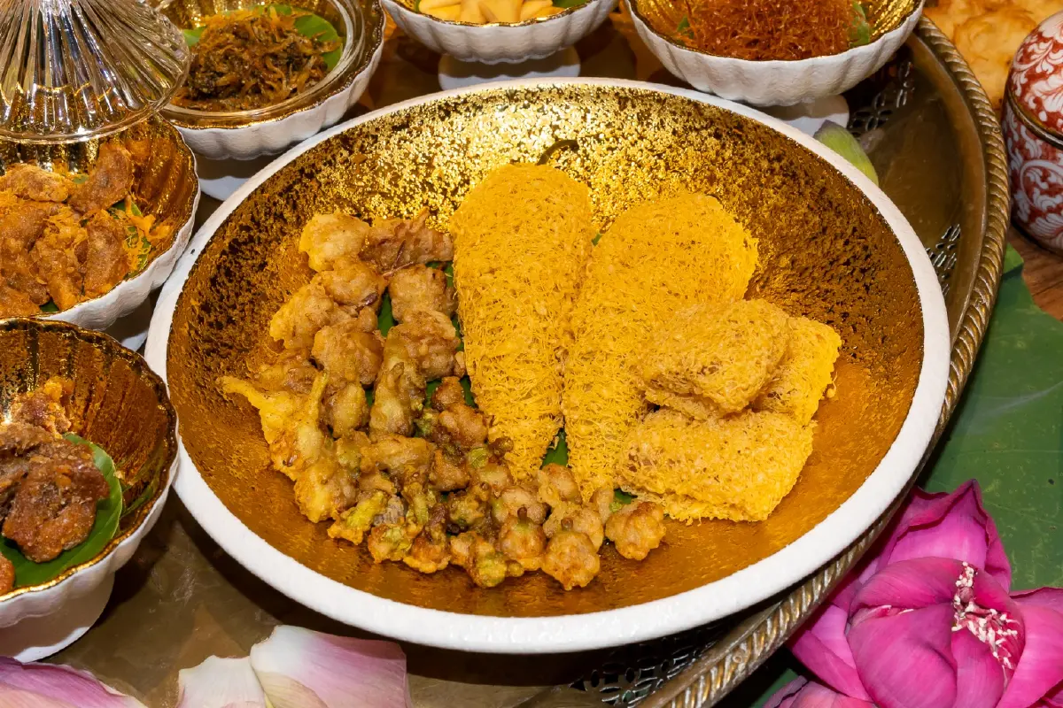 'ข้าวแช่อย่างข้าวขวัญ' ร้านสรรพรส เครื่องเคียงสูตรโบราณ 30 อย่าง