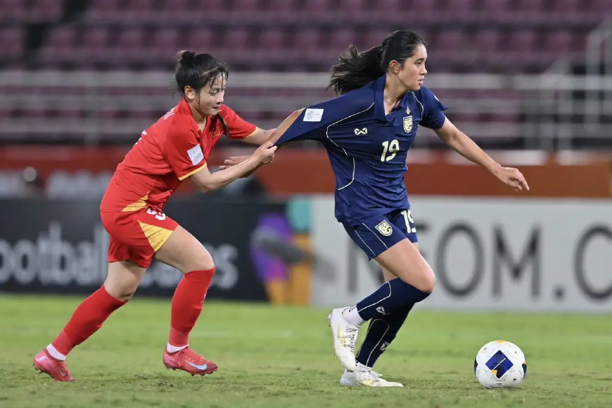 ดูบอลสด ฟุตบอลหญิง U20 ทีมชาติไทย พบ จีน ถ่ายทอดสด ชิงแชมป์เอเชีย 2026