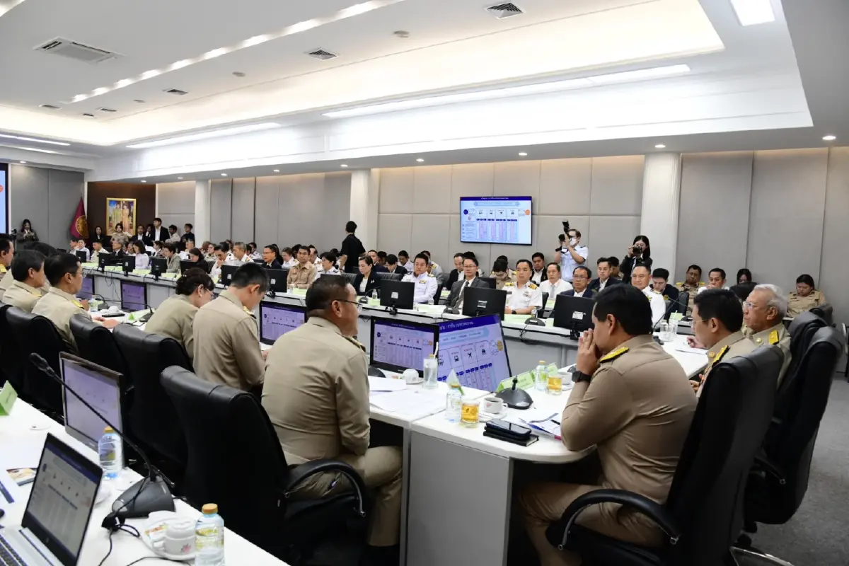 'พิพัฒน์' แบ่งงาน 3 รัฐมนตรี สั่งเดินหน้าโครงการ Quick Win