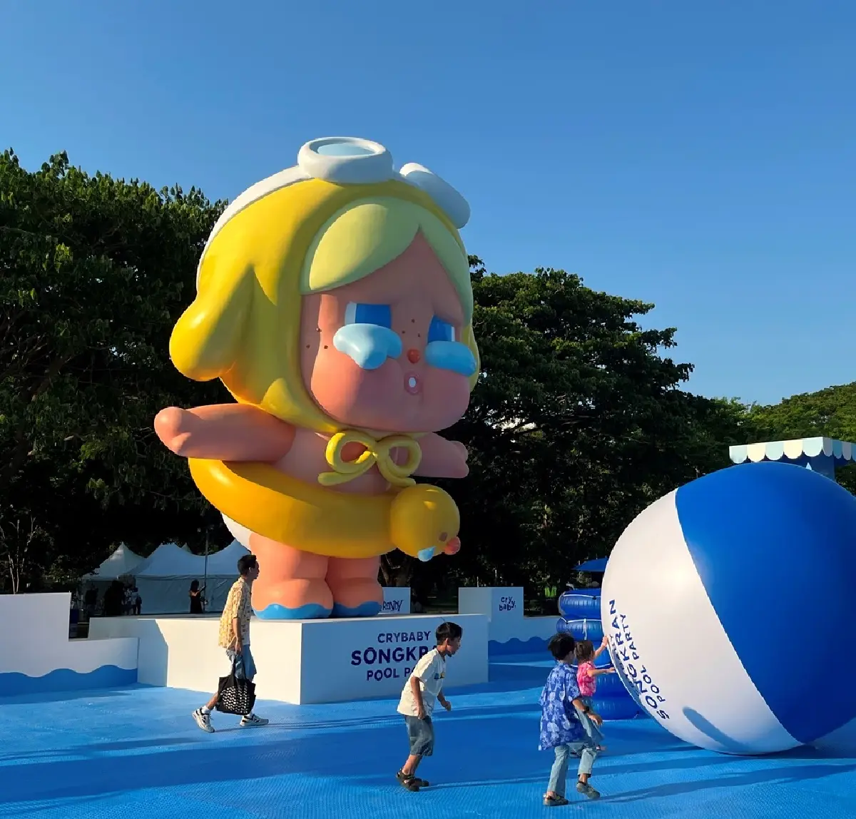 Crybaby นำทีมก๊วนอาร์ตทอยไทยแปลงร่างรับประเพณีไทย สงกรานต์ 2569