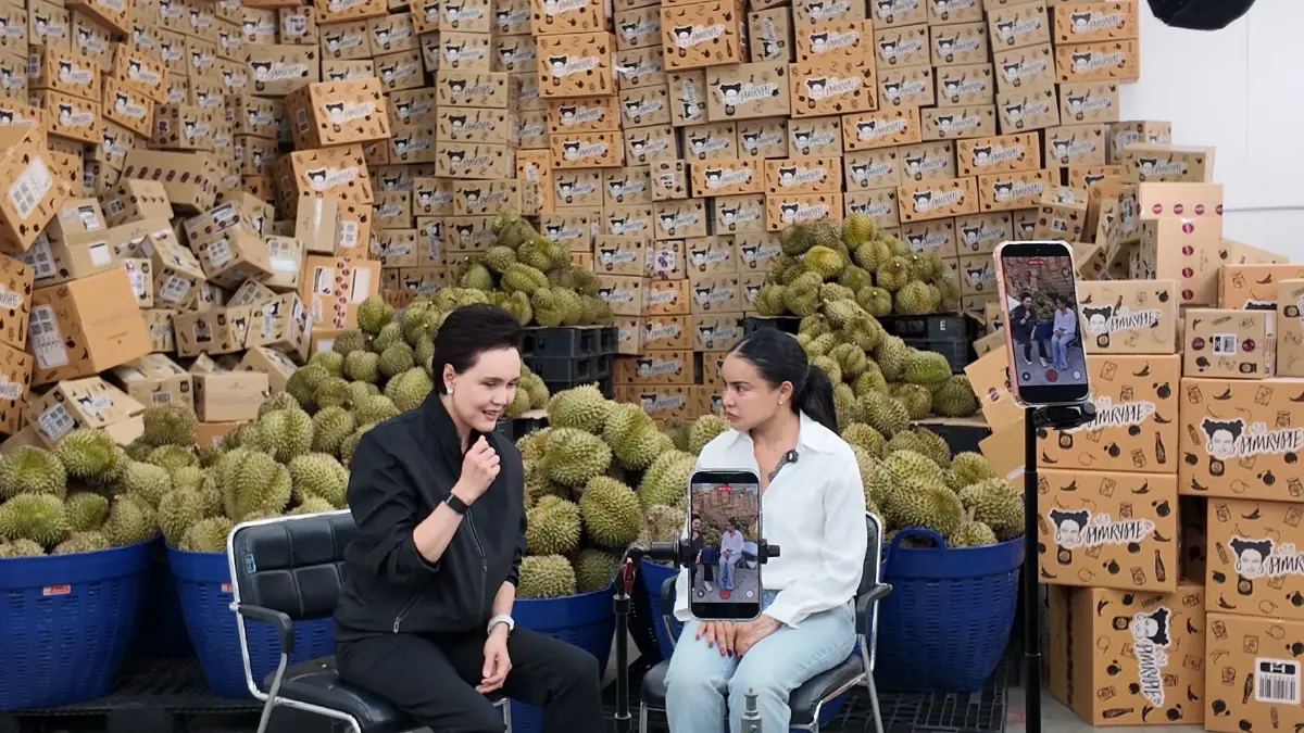LIVE หน้าไลฟ์สด ศุภจี-พิมรี่พาย ขายทุเรียนลูกละ 100 ขายปุ๋ย ให้เพื่อนรัก