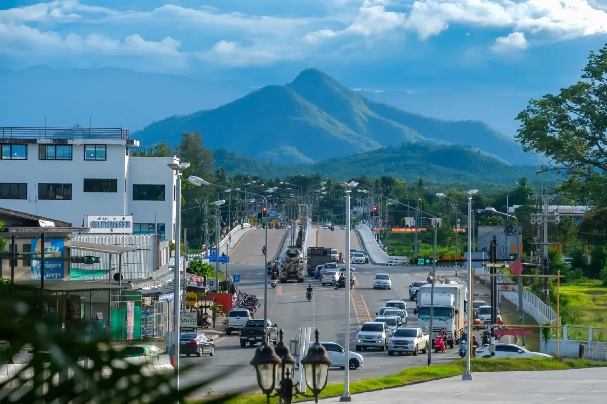 สัมผัสเสน่ห์ธรรมชาติ อัตลักษณ์พื้นถิ่น ‘เมืองตาก’ ที่ยากจะลืมเลือน