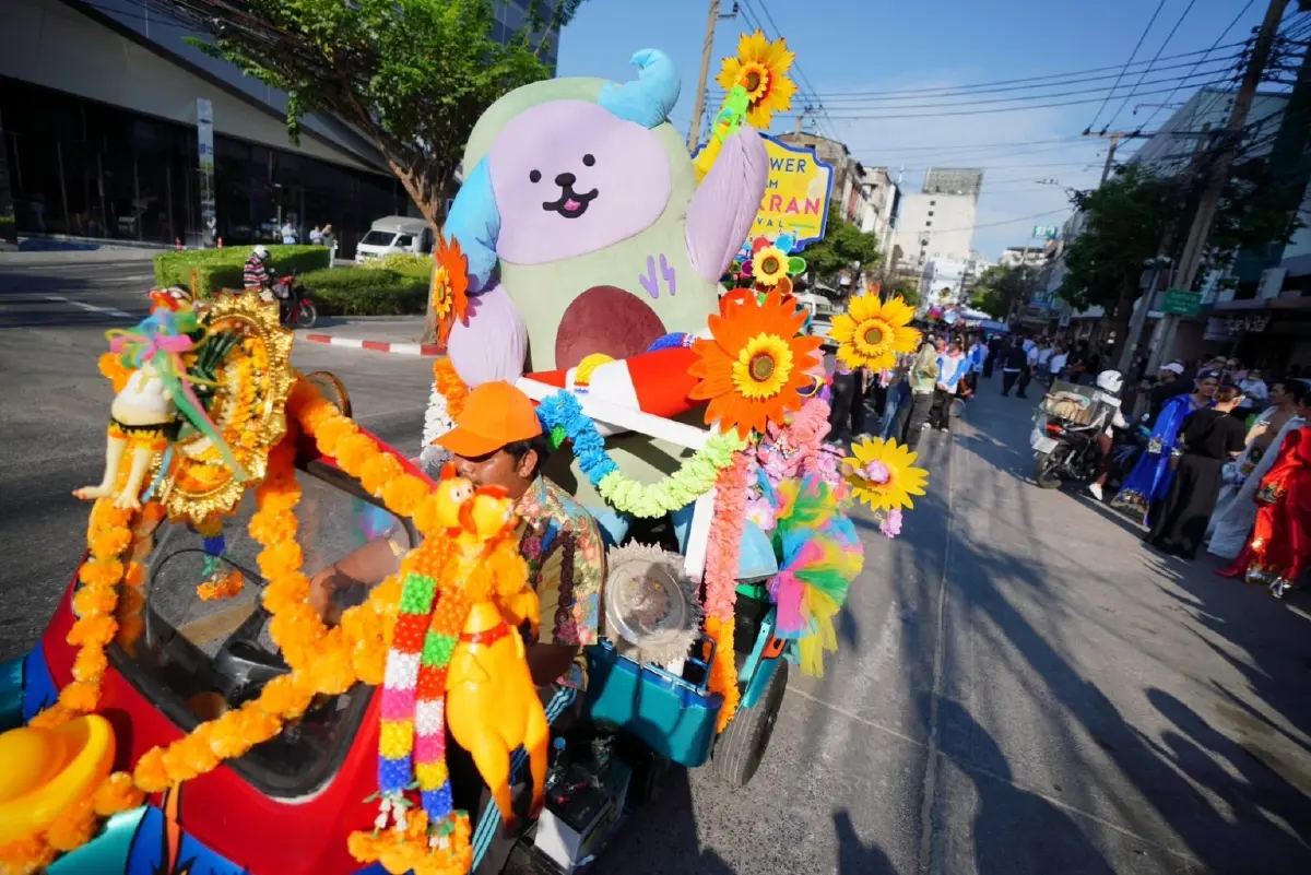 เริ่มแล้ว! คิง เพาเวอร์ ฉลองปีใหม่ไทยในงาน 'อภิมหาสงกรานต์รางน้ำ THE JOY OF THAI ตะลุยสุข สนุกไทย'