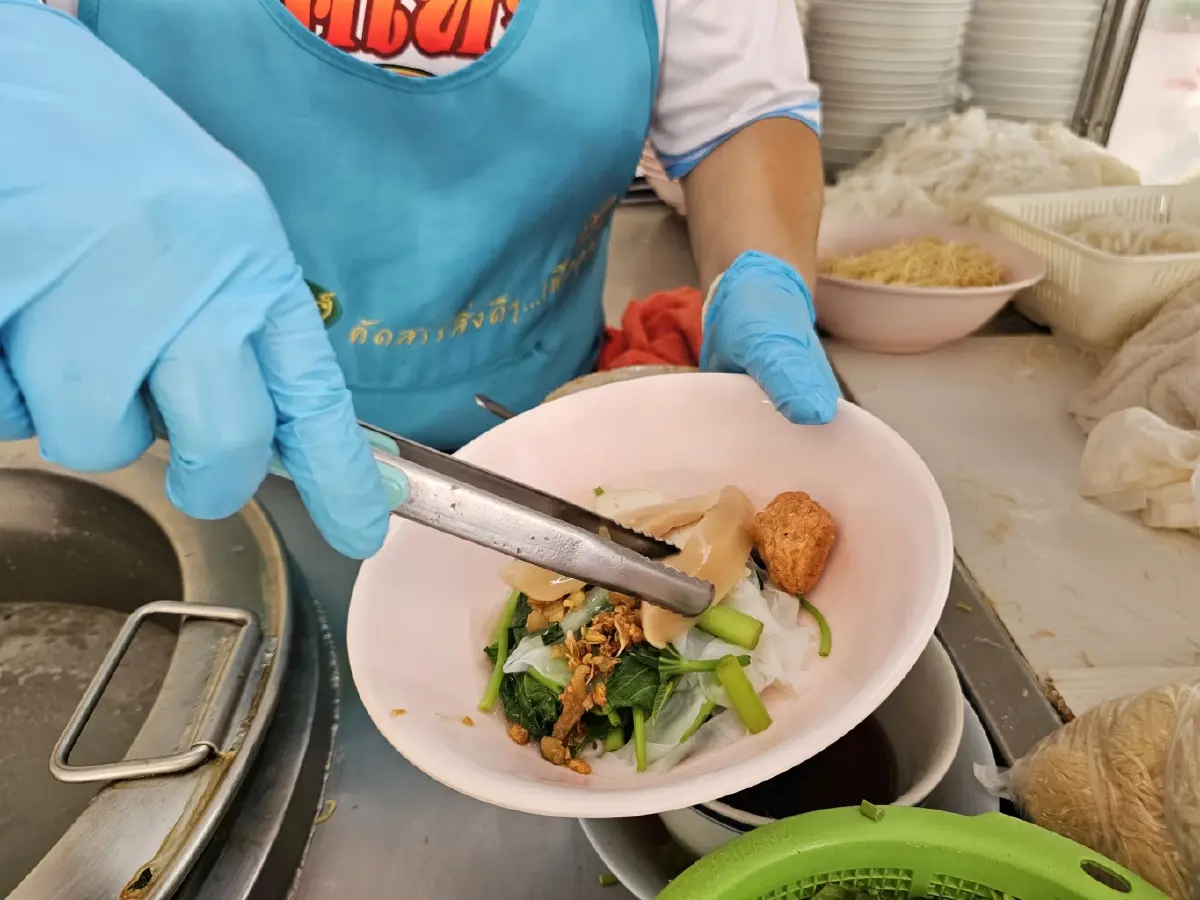 ‘5 ร้านก๋วยเตี๋ยวลูกชิ้นปลา’ อร่อยในดวงใจหมูหวานชวนชิม