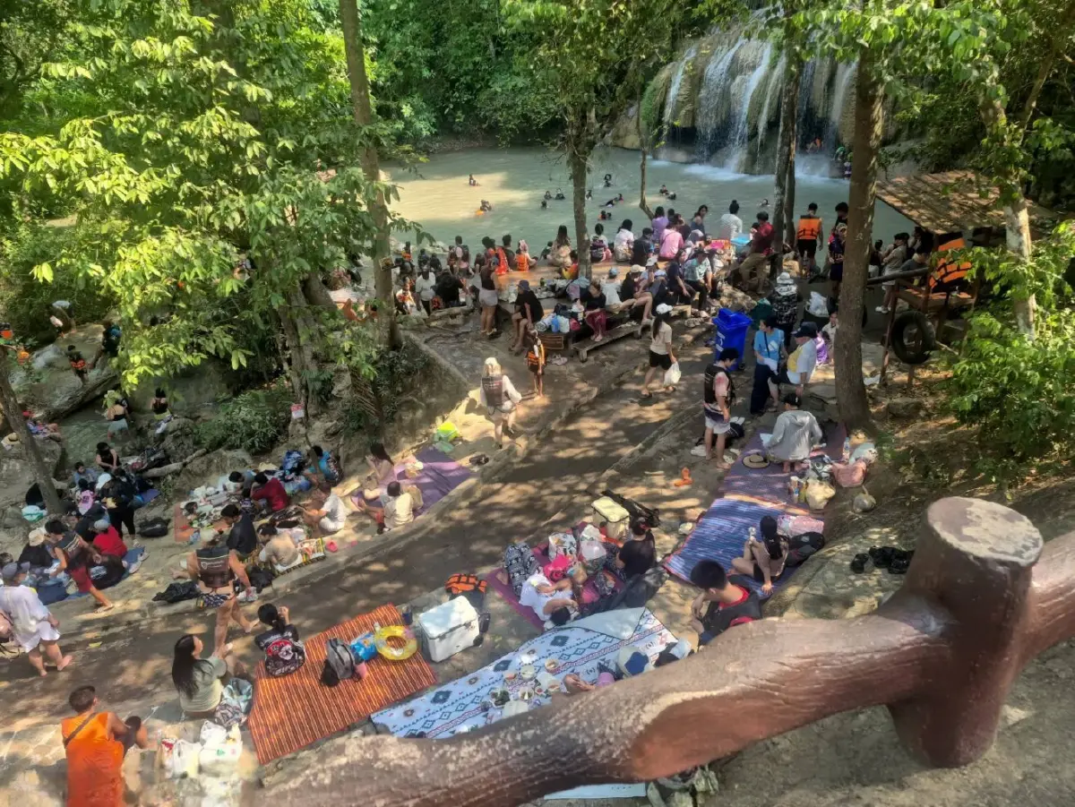 'วันครอบครัว' อุทยานฯเข้าฟรีทั่วไทย เที่ยวสงกรานต์ พุ่ง 3 แสนคน