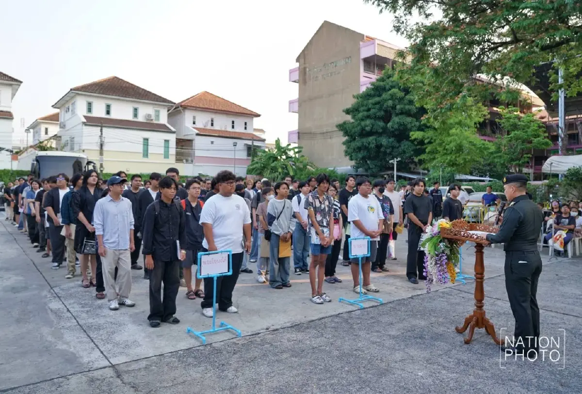 'วิโรจน์' บุกสังเกตการณ์ เกณฑ์ทหาร แจกใบปลิว ปลุกพลทหาร แจ้งเหตุ