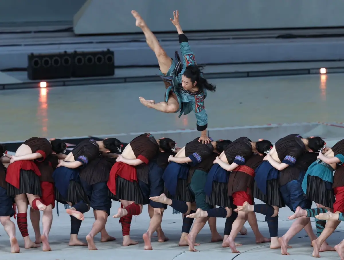 เปิดฉากแล้ว เอเชียนบีชเกมส์ ครั้งที่ 6 'โจเซฟ-หยก' ถือธงชาติไทยนำขบวนพาเหรดทัพไทย