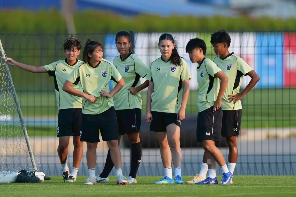 ดูบอลสด ฟุตบอลหญิง U20 ทีมชาติไทย พบ จีน ถ่ายทอดสด ชิงแชมป์เอเชีย 2026