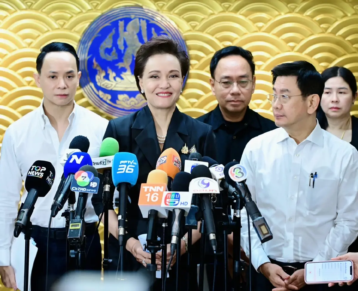 "ศุภจี" ฝ่ากระแสดราม่า มอบ 5 นโยบายขับเคลื่อนพาณิชย์  ย้ำ ดูแลราคาสินค้า ลดค่าครองชีพประชาชน 