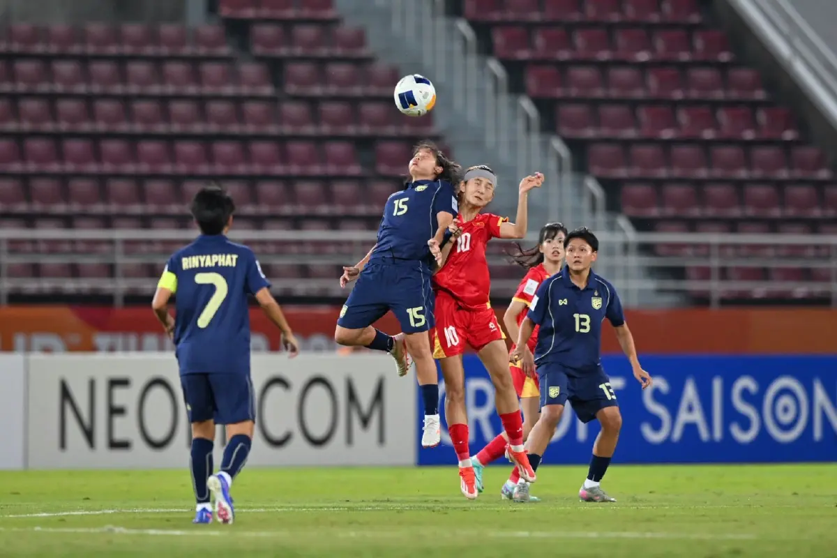 ดูบอลสด ฟุตบอลหญิง U20 ทีมชาติไทย พบ จีน ถ่ายทอดสด ชิงแชมป์เอเชีย 2026