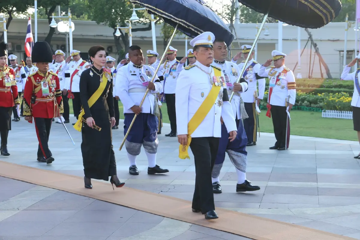 ในหลวง-พระราชินี เสด็จฯ ไปในการพระราชพิธี วันจักรี 2569