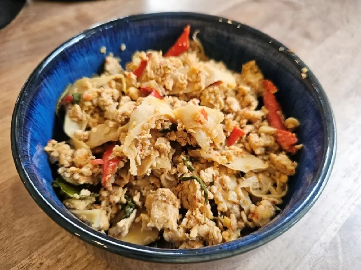 ‘ตามมี’ (Tham me) ร้านข้าวแกงเพื่อสุขภาพ อร่อยมีที่มา สาขาสัมมากร