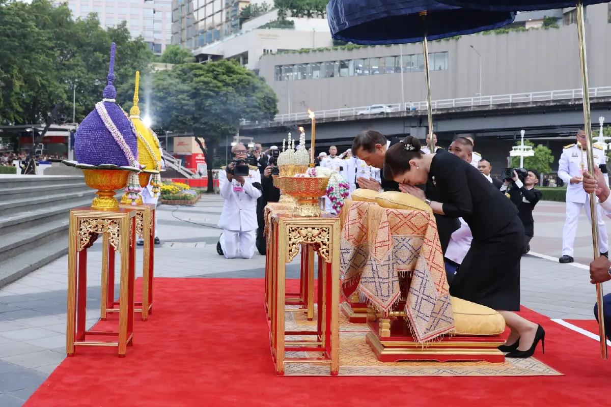ในหลวง-พระราชินี เสด็จฯ งานเฉลิมพระเกียรติ รัชกาลที่ 6 เนื่องในวันคล้ายวันสวรรคตครบ 100 ปี