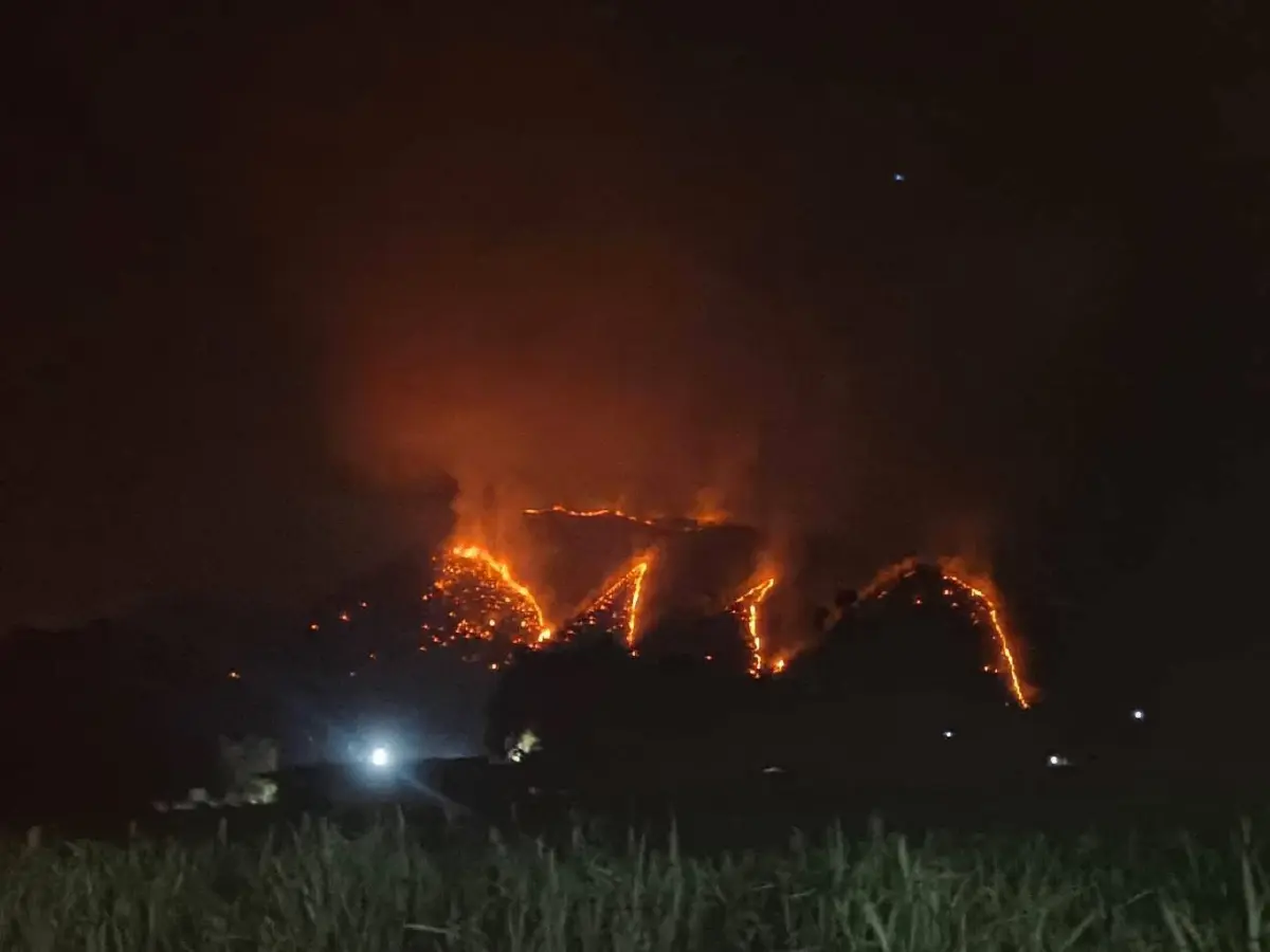 'ตรึงกำลัง 24 ชม.' สยบไฟป่าเขาสลักพระ หลังเพลิงโหมหนักบนสันเขา