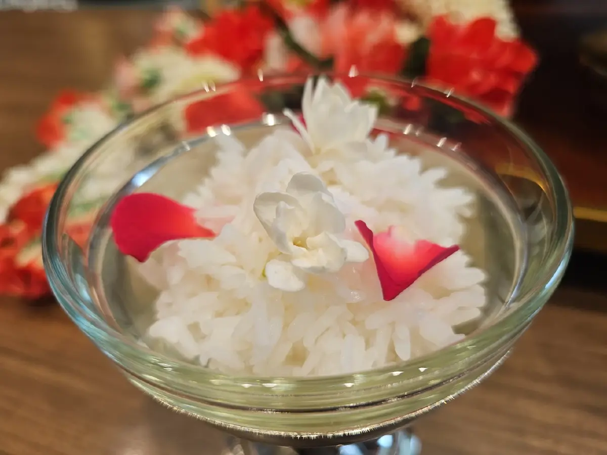 ‘5 ร้านข้าวแช่’ ปี 2026 อร่อย ในดวงใจหมูหวานชวนชิม ครบเครื่องจริงๆ