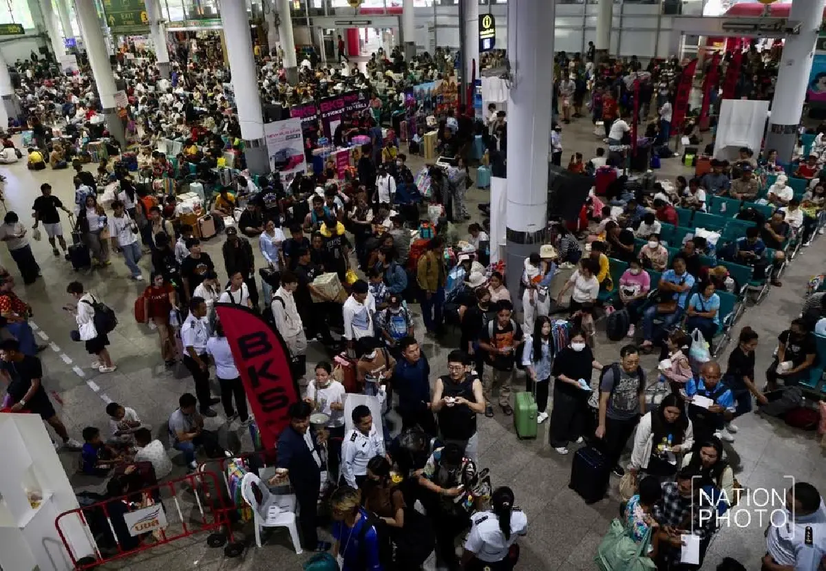 หมอชิต 2 คึกคัก ประชาชนแห่กลับภูมิลำเนาฉลองสงกรานต์ คาดเดินทางทะลุ 1.8 แสนคน