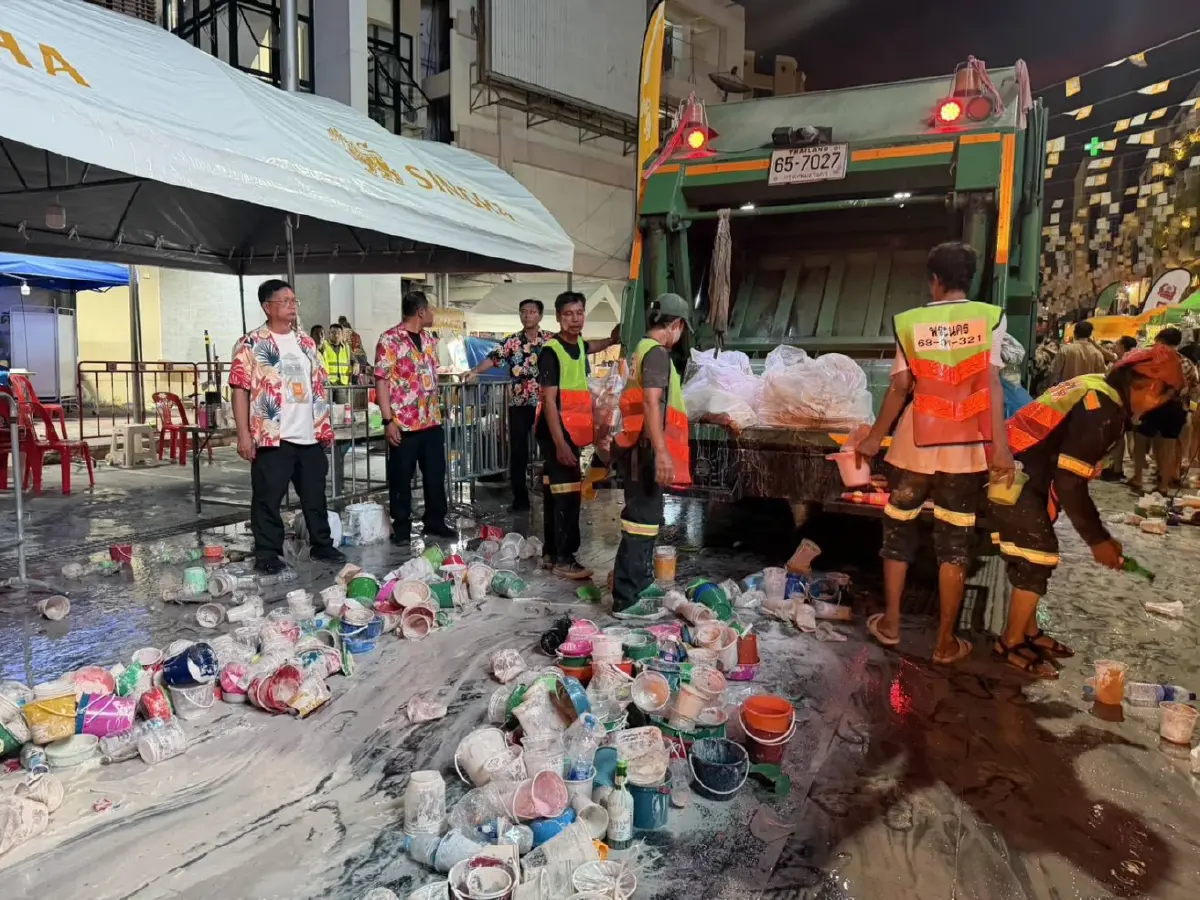 เคลียร์พื้นที่แล้ว หลังปิดถนน ให้เล่นน้ำสงกรานต์ถนนข้าวสาร 2569