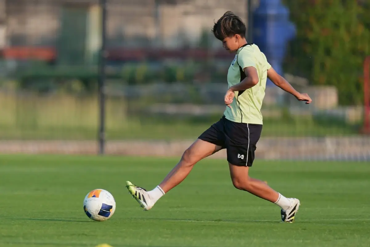 ดูบอลสด ฟุตบอลหญิง U20 ทีมชาติไทย พบ จีน ถ่ายทอดสด ชิงแชมป์เอเชีย 2026