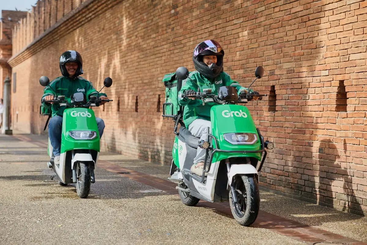 'แกร็บ' เผยยอดคนขับใช้ EV ทะลุ 3 หมื่นคัน เร่งเครื่อง Grab EV ฝ่าวิกฤติน้ำมัน