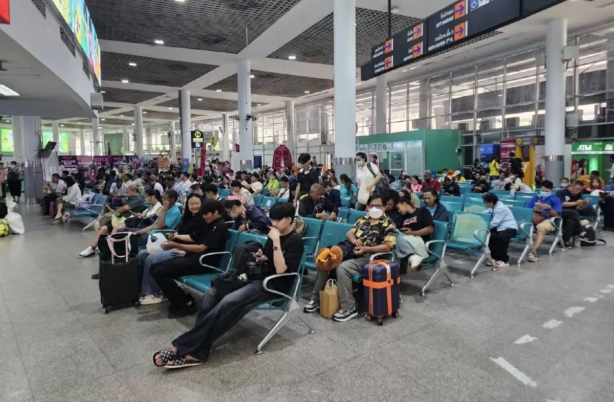 สงกรานต์ 2569 คึกคัก! บขส. เผยยอดเดินทางวันแรกทะลุ 1.5 แสนคน