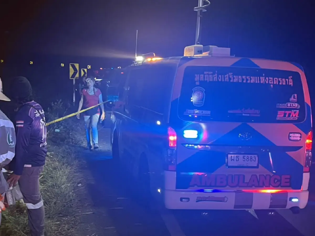 สลด ตาย 2 เจ็บ 4 จนท.ดับไฟป่า รถเสียหลักแหกโค้งชนเสาไฟฟ้า