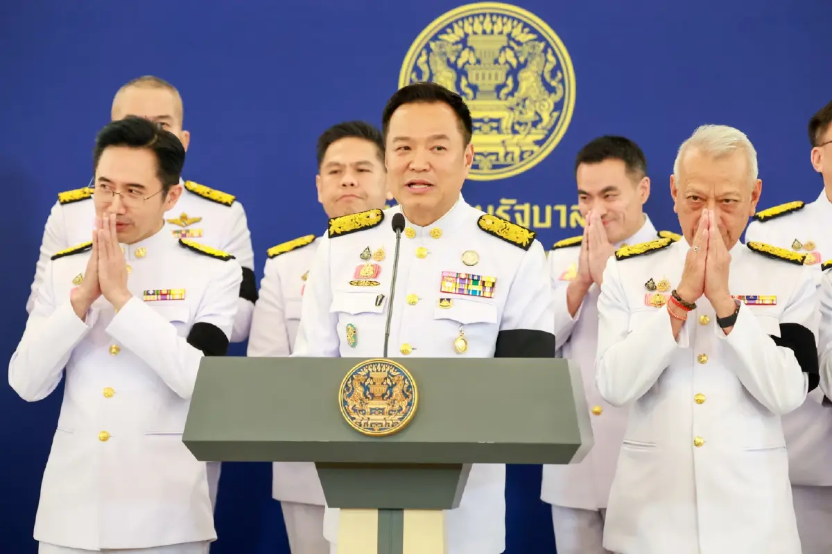 สัญญาณเตะถ่วง ‘รัฐธรรมนูญใหม่’ ‘อนุทิน 2’ต่อรอง ‘อยู่ยาว’?