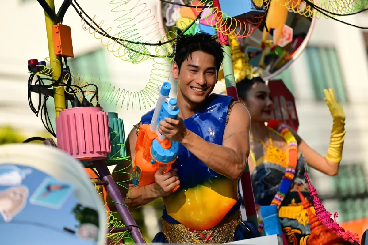 เริ่มแล้ว! คิง เพาเวอร์ ฉลองปีใหม่ไทยในงาน 'อภิมหาสงกรานต์รางน้ำ THE JOY OF THAI ตะลุยสุข สนุกไทย'