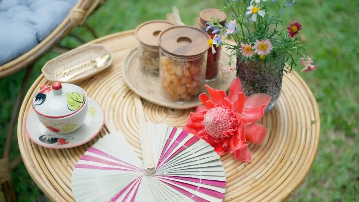 เปิดเบื้องหลังลุคแฟชั่น 'LISA x ททท.' ให้วิถีไทยเฉิดฉายบนเวทีโลก