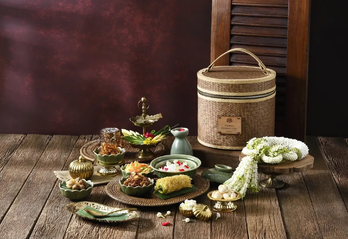 ‘5 ร้านข้าวแช่’ ปี 2026 อร่อย ในดวงใจหมูหวานชวนชิม ครบเครื่องจริงๆ