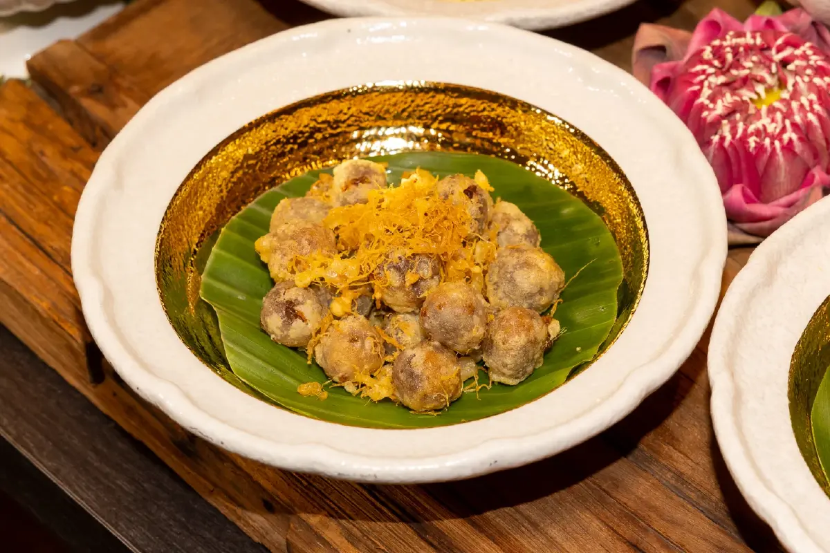 'ข้าวแช่อย่างข้าวขวัญ' ร้านสรรพรส เครื่องเคียงสูตรโบราณ 30 อย่าง
