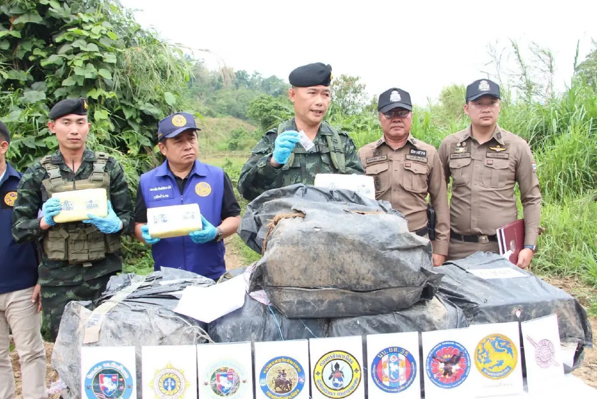 ยิงปะทะตาย 2 ศพ ทหารลุยแก๊งขนยาเสพติดเชียงราย ยึดยาบ้า 2.4 ล้านเม็ด