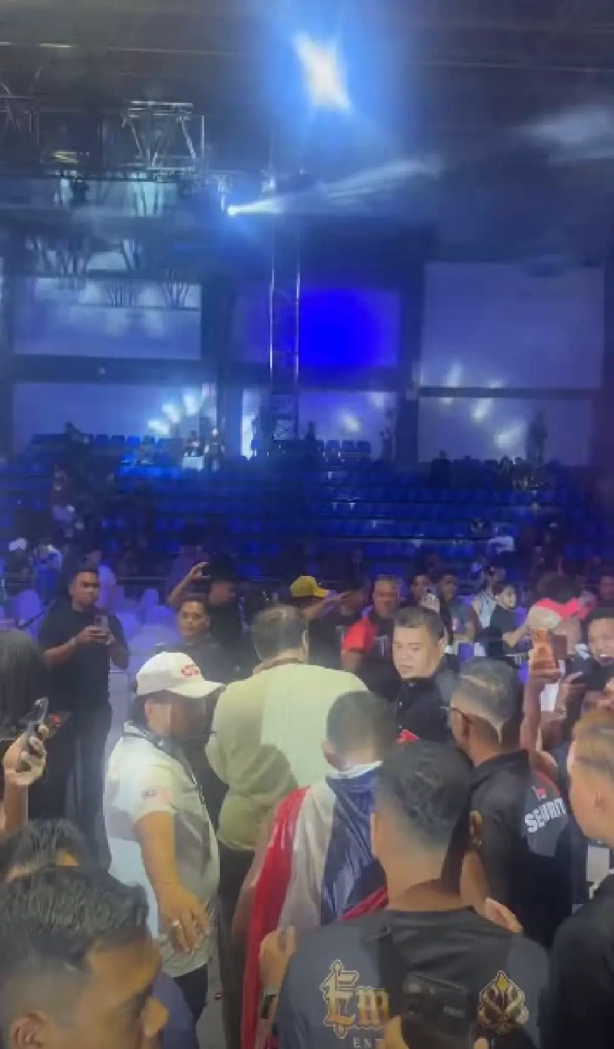 ผลมวยสด บัวขาว ชนะเอกฉันท์ 3 ยก ดับซ่า เมิ่ง เกาเฟิง T Fight All Stars