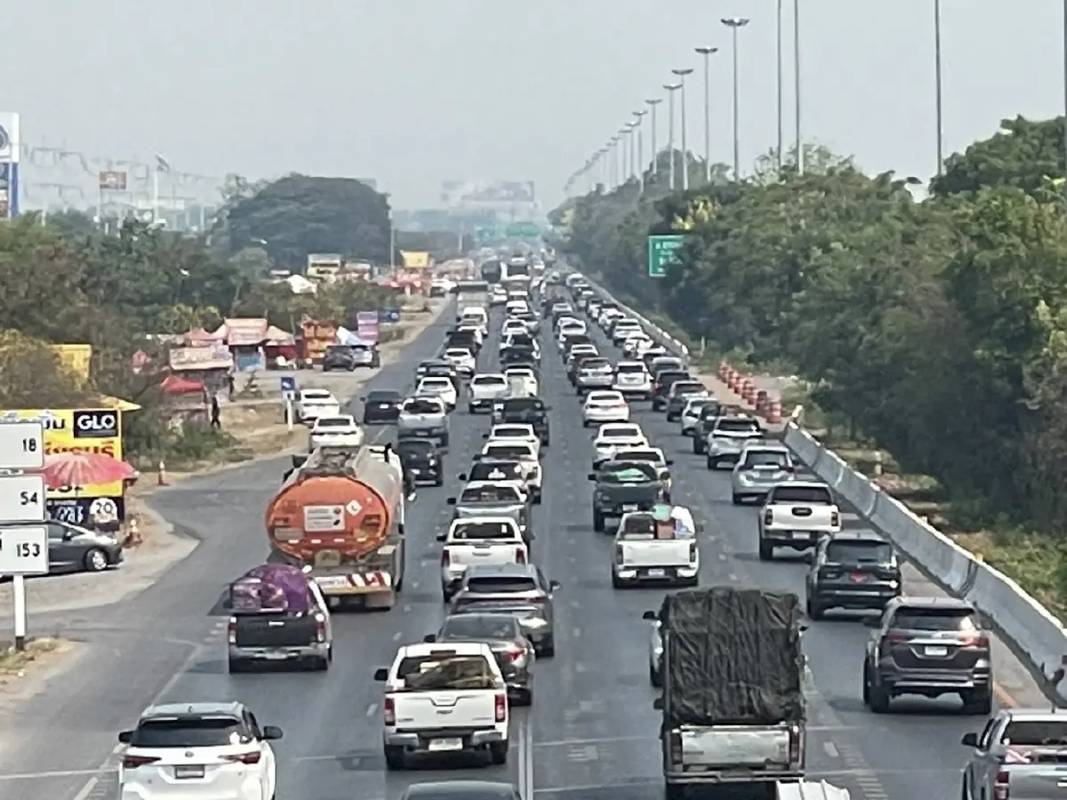 สงกรานต์ 2569 ถนนสายเอเชีย รถติด ทะลักแยกบางปะหัน รถเต็มทุกเลน