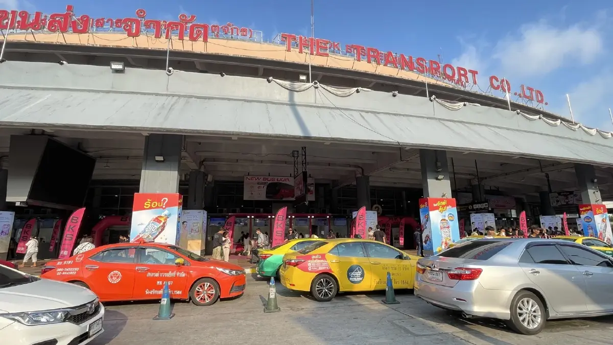 บขส. เผยประชาชนทยอยเดินทางกลับภูมิลำเนา คาดวันนี้พีคสุด 1.8 แสนคน